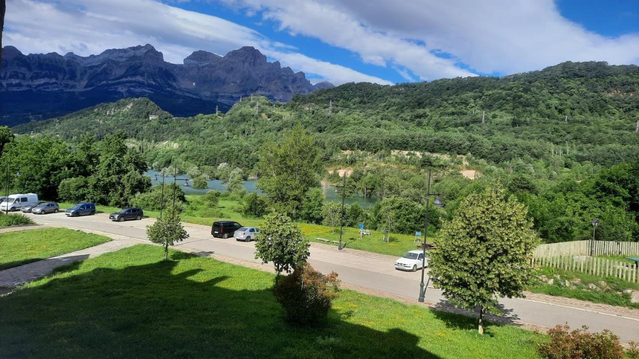 Ferienwohnung Casa Ega El Pueyo de Jaca Exterior foto